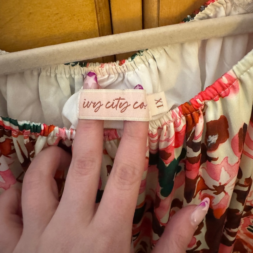 Ivy City Co. Harvey Dress Floral - Picture 5 of 5
